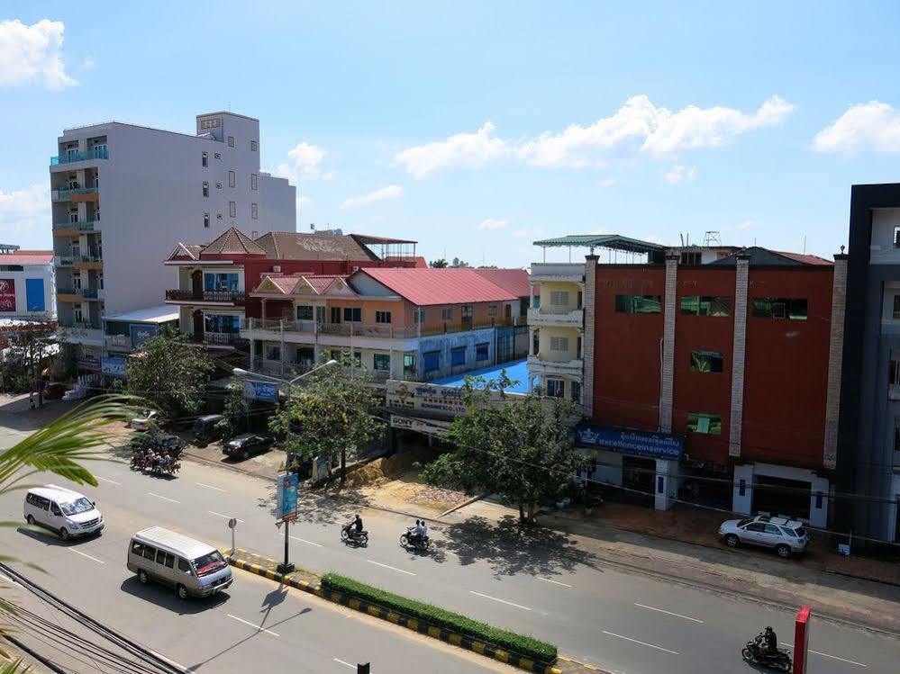 Mk City Hotel Sihanoukville Buitenkant foto
